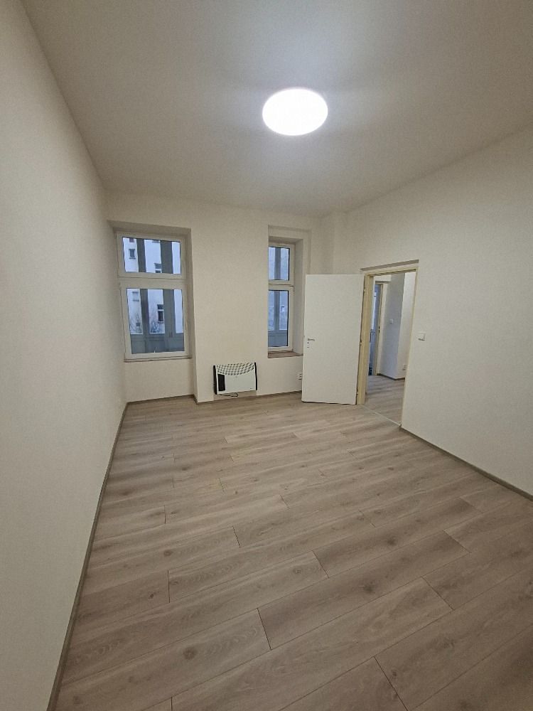 Pronájem bytu 2+1 50 m² – fotografie 3