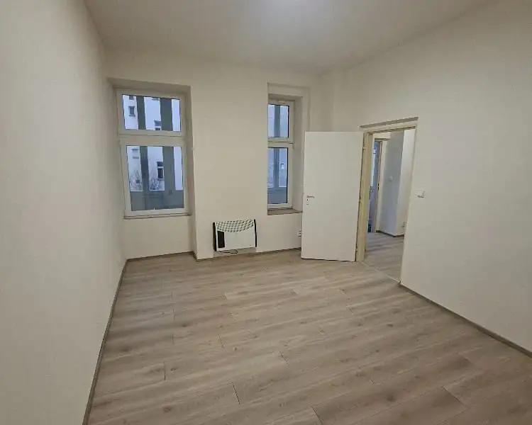 Pronájem bytu 2+1 50 m², Praha – náhled fotky 3