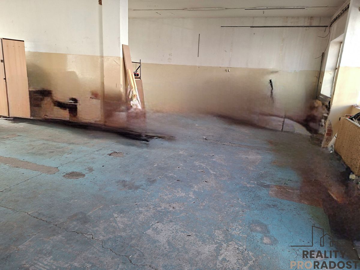 Pronájem výrobní haly, prostoru 150 m² – fotografie 3