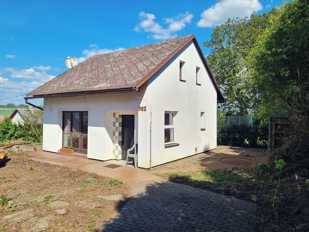 Prodej rodinného domu 80 m², pozemek 335 m² – fotografie 2
