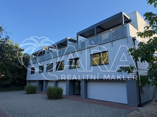 Pronájem bytu 3+kk 86 m²