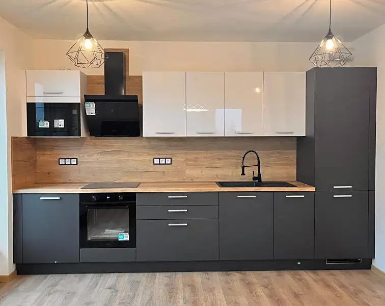 Pronájem bytu 3+kk 59 m², Benešov – náhled fotky 1