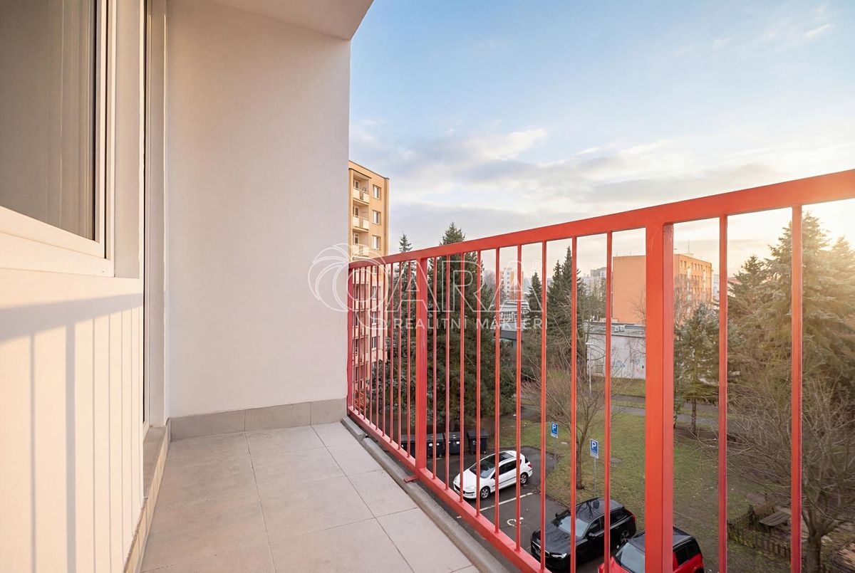 Pronájem bytu 2+kk 43 m² – fotografie 3