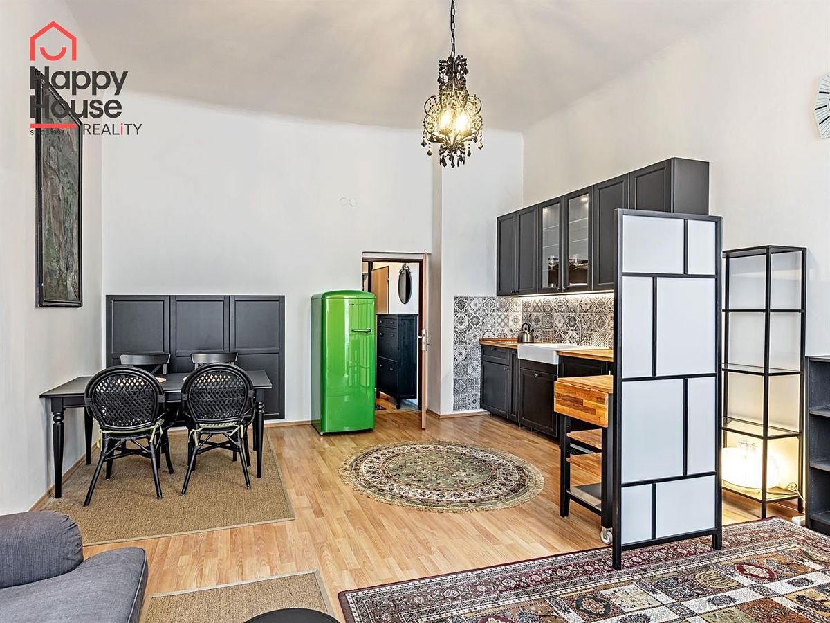 Pronájem bytu 2+kk 64 m² – fotografie 2