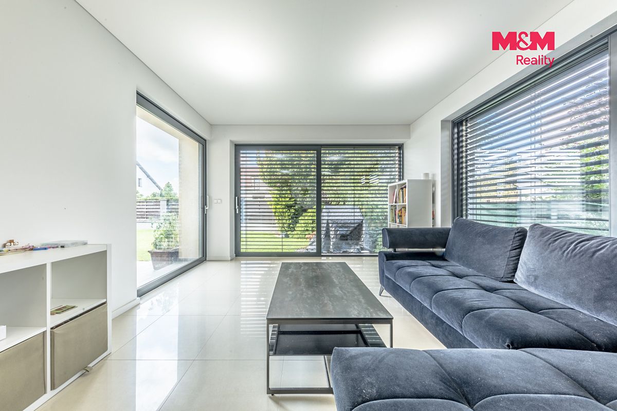 Prodej rodinného domu 174 m², pozemek 717 m² – fotografie 4