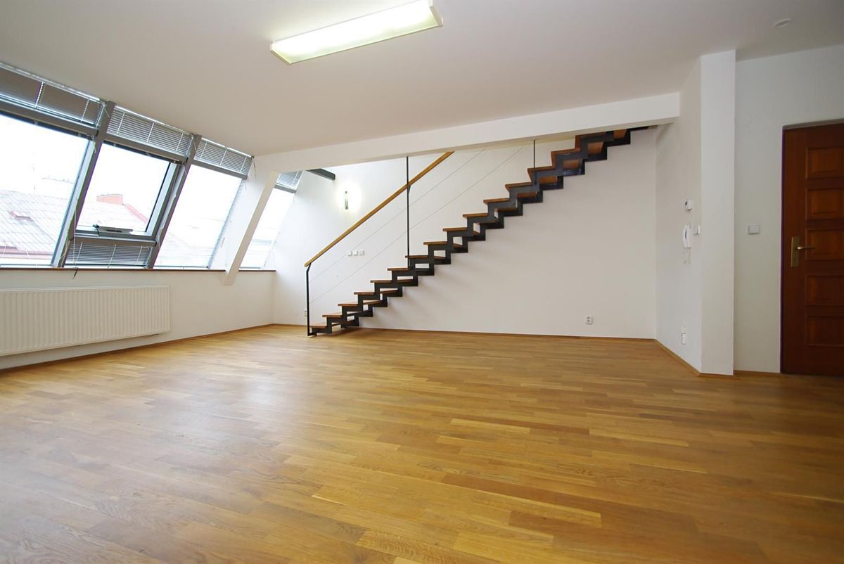 Pronájem bytu 3+kk 128 m² – fotografie 2