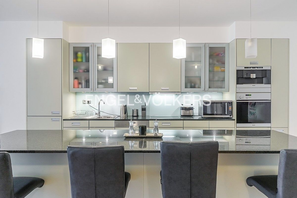 Pronájem bytu 4+kk 180 m² – fotografie 4