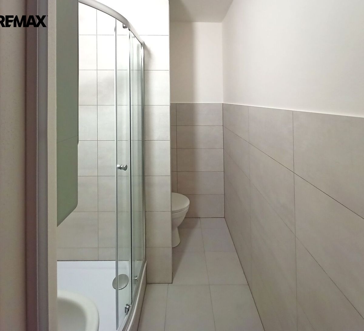 Pronájem bytu 1+kk 19 m² – fotografie 4