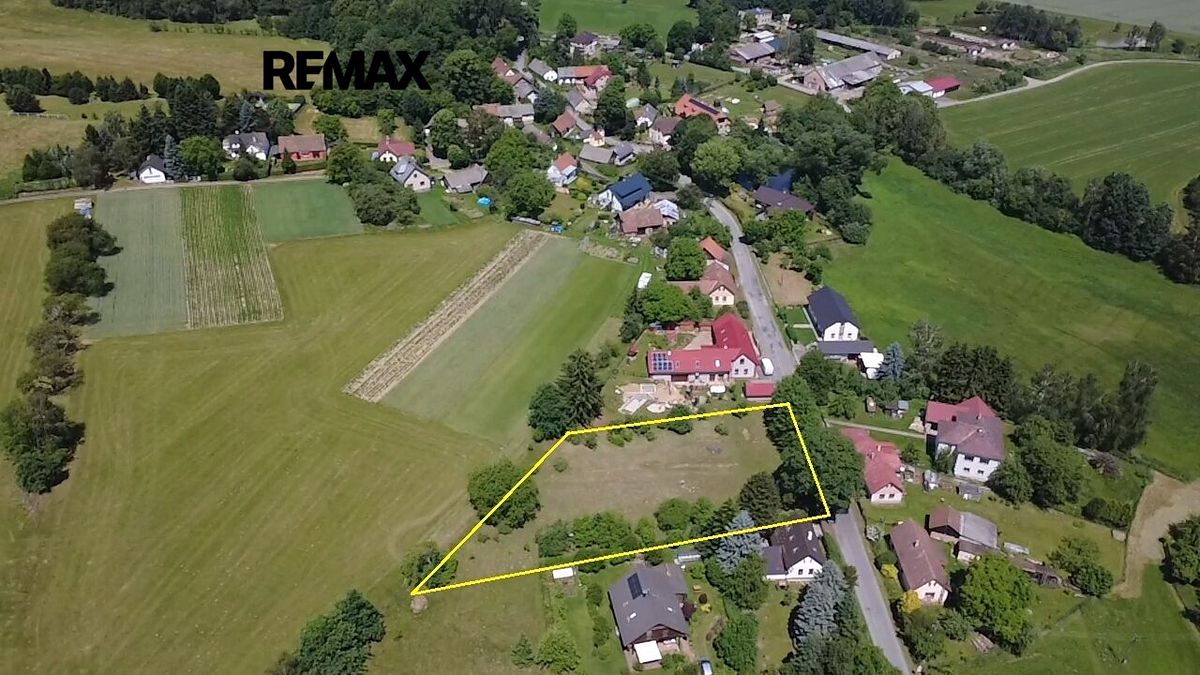 Prodej stavebního pozemku 2226 m² – fotografie 3