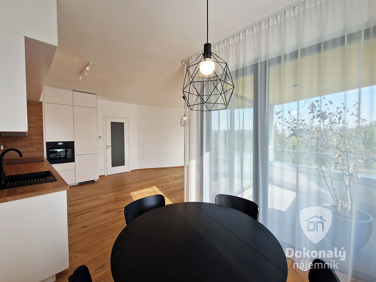 Pronájem bytu 2+kk 55 m² – fotografie 5