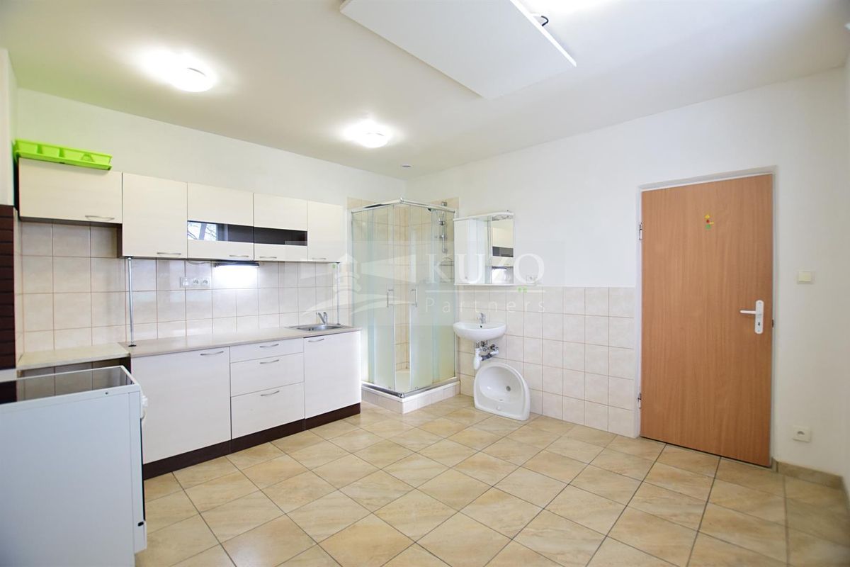 Pronájem bytu 1+1 37 m²