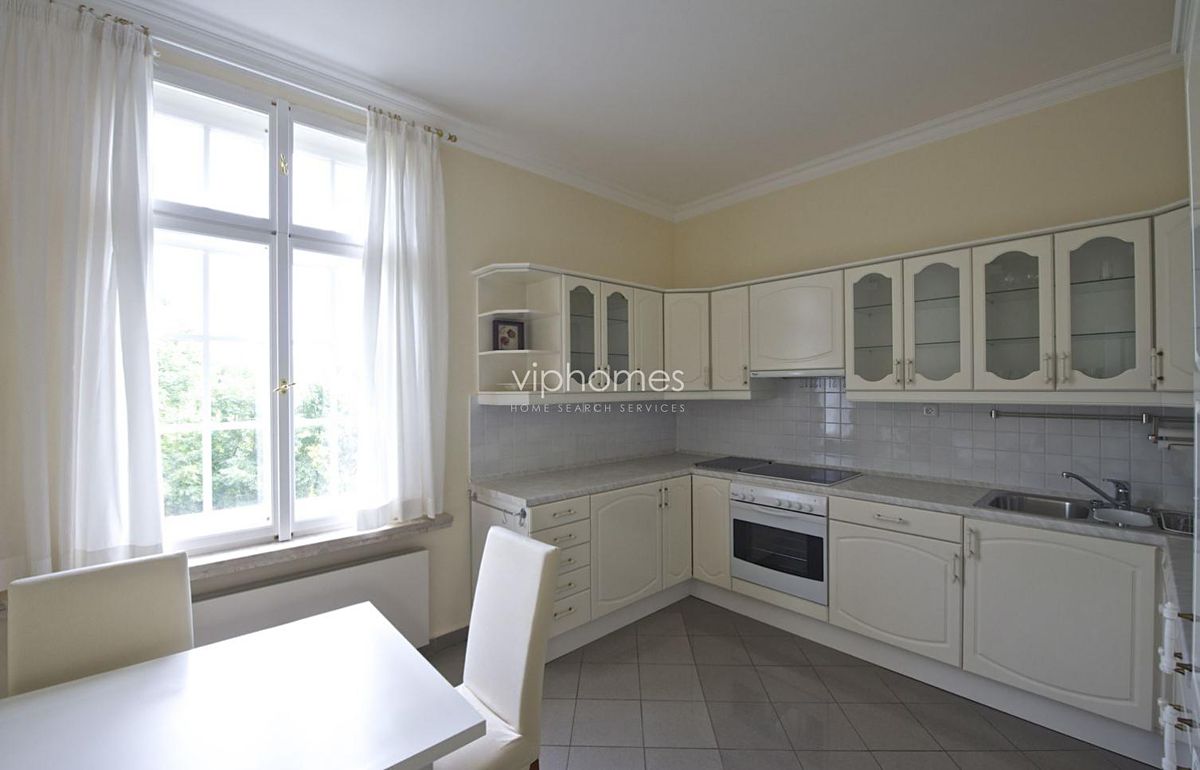 Pronájem bytu 3+1 150 m² – fotografie 5