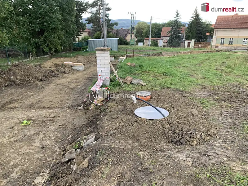 Prodej stavebního pozemku 1126 m², Všeradice – náhled fotky 2