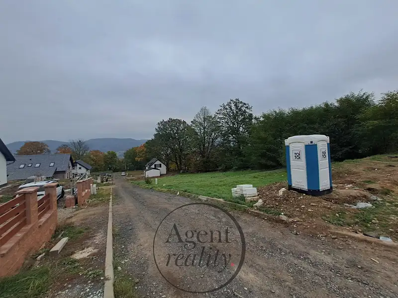 Prodej stavebního pozemku 1505 m², Děčín – náhled fotky 3
