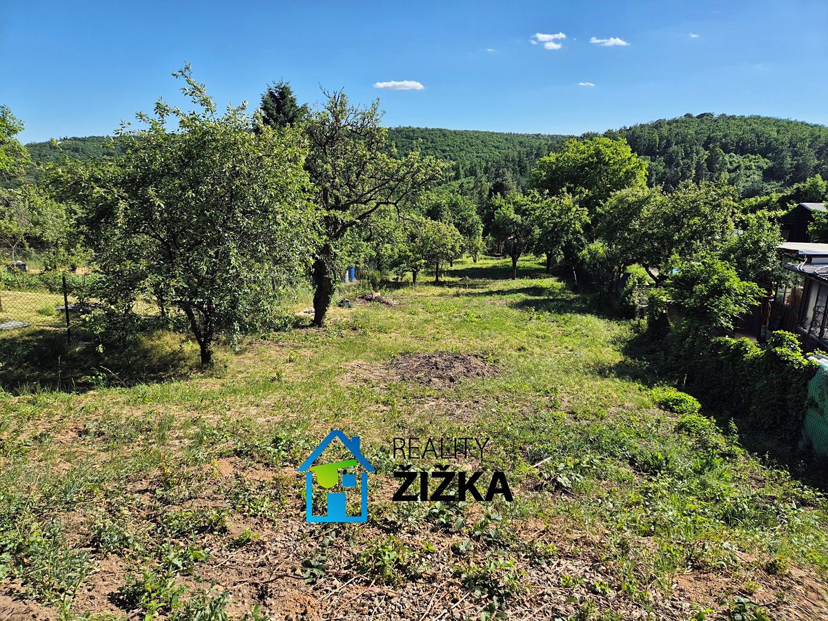 Prodej zahrady 1860 m², Brno – fotka 1 z 3