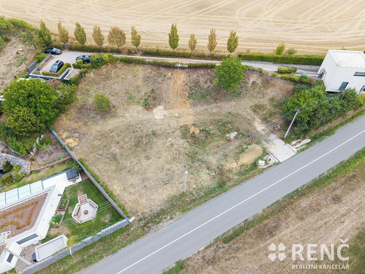 Prodej stavebního pozemku 1594 m²