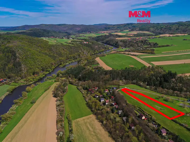 Prodej stavebního pozemku 3518 m², Hradiště – náhled fotky 1