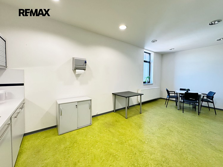 Pronájem komerčního prostoru, 40 m² (20 z 34)