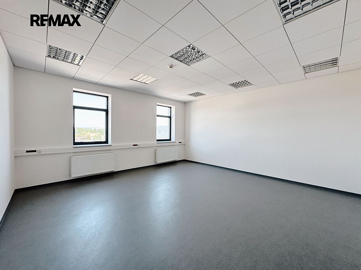 Pronájem kanceláře 20 m² – fotografie 4