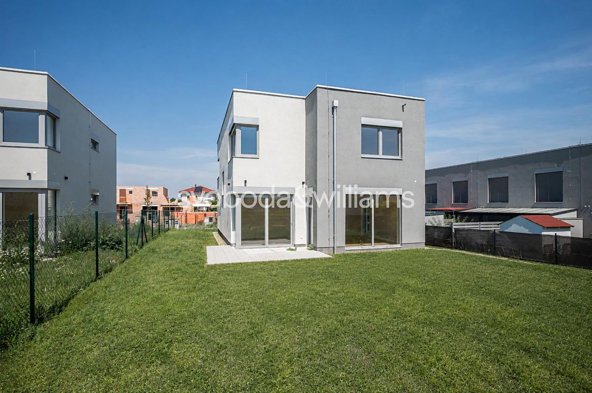 Prodej rodinného domu 174 m², pozemek 551 m², Chýně – fotka 1 z 3