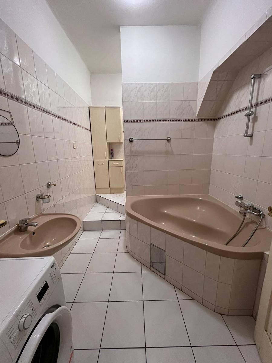 Pronájem bytu 4+1 140 m² – fotografie 3