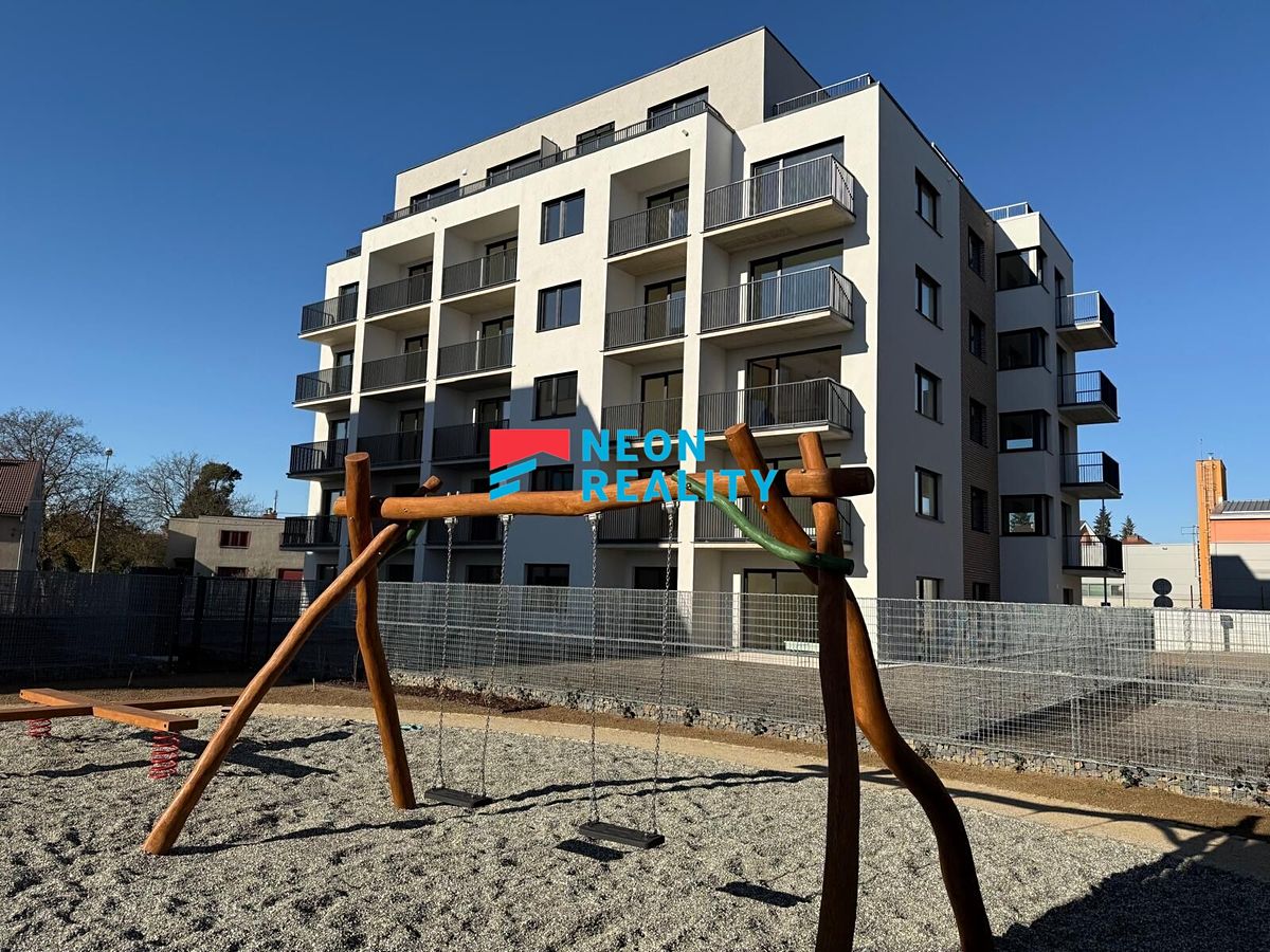 Pronájem bytu 1+kk 35 m² – fotografie 4