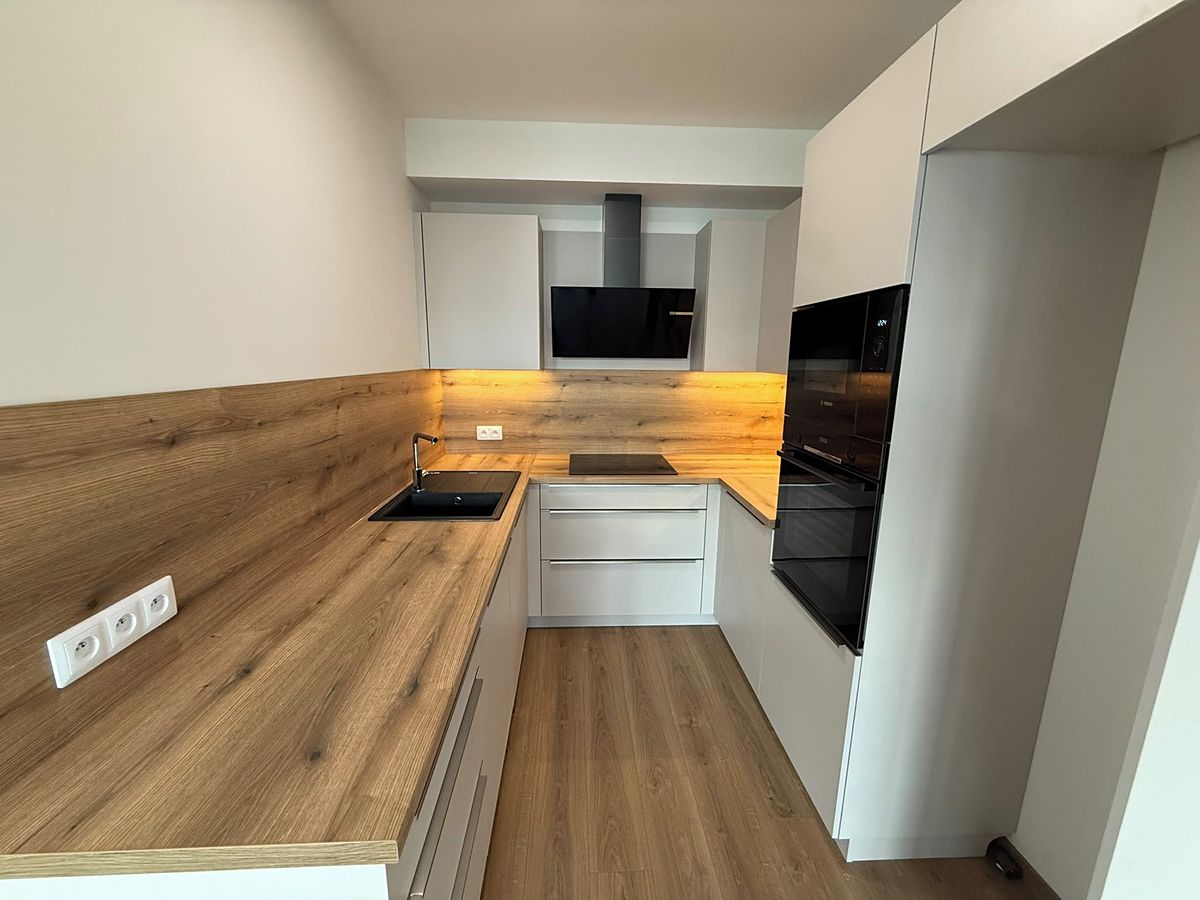 Pronájem bytu 2+kk 56 m² – fotografie 3