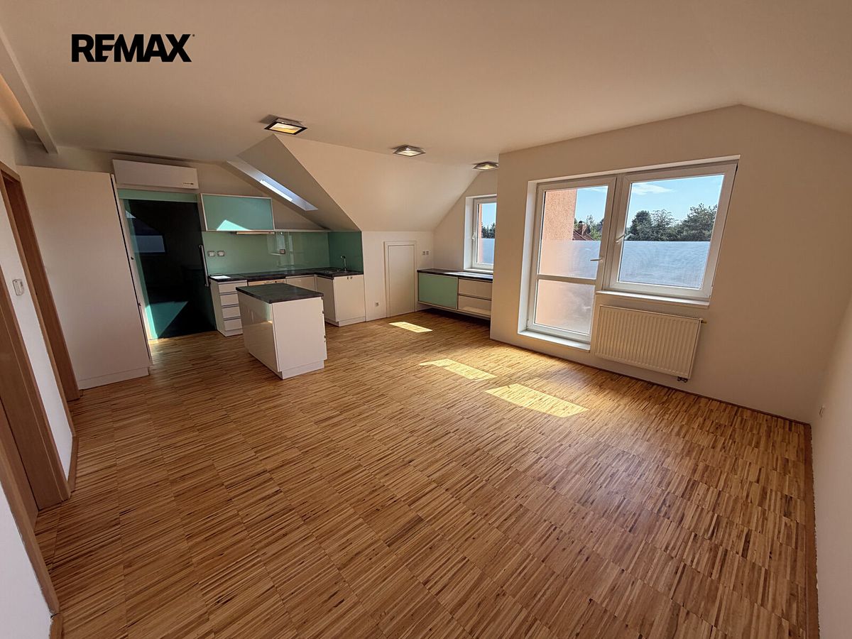 Prodej bytu 3+kk 74 m²