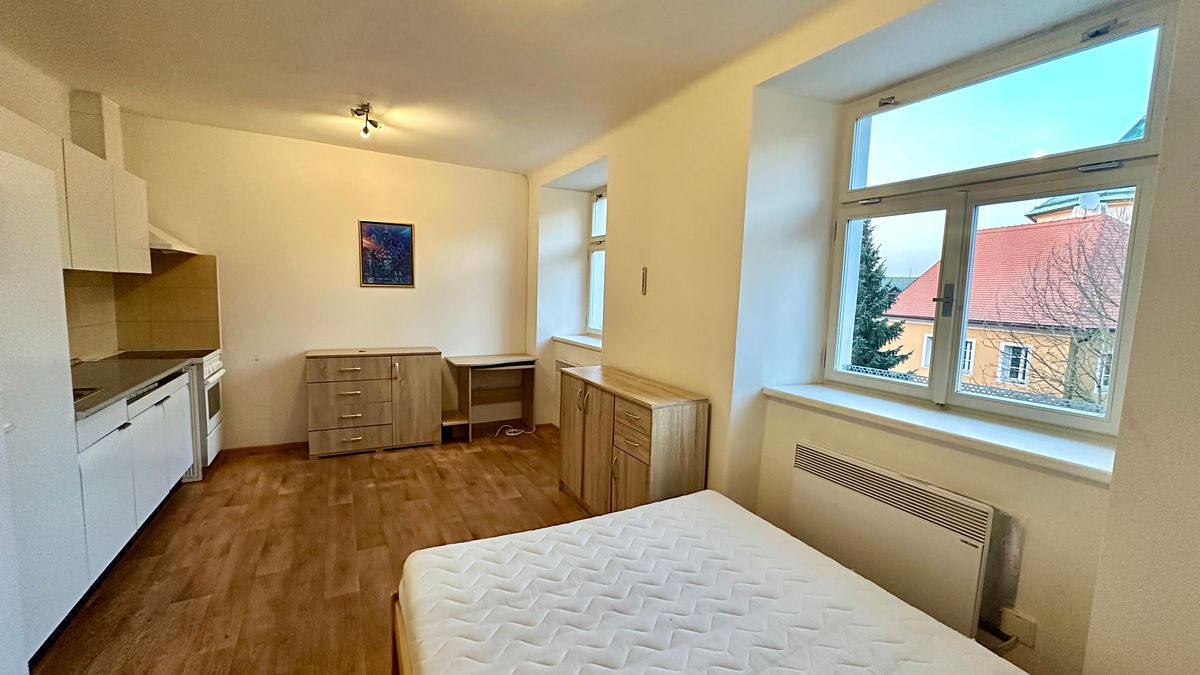 Pronájem bytu 1+kk 25 m² – fotografie 2