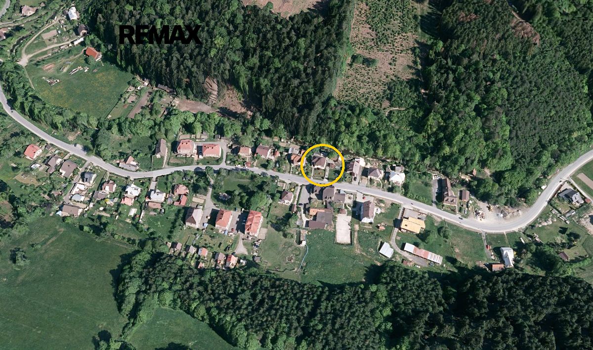 Prodej rodinného domu 200 m², pozemek 1192 m² – fotografie 2