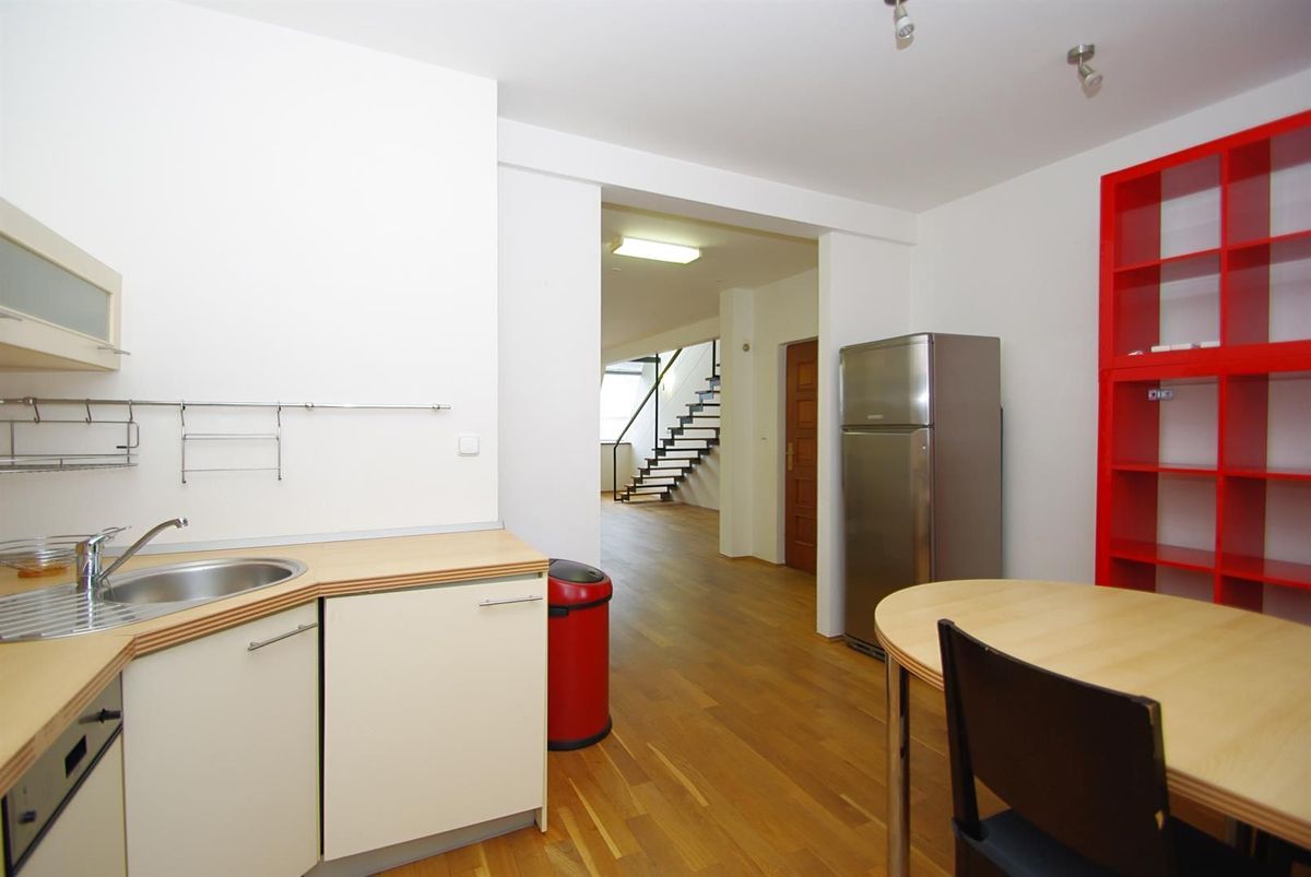 Pronájem bytu 3+kk 128 m² – fotografie 4