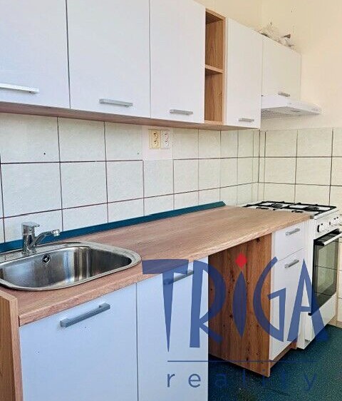 Prodej bytu 3+1, 57 m² (2 z 16)