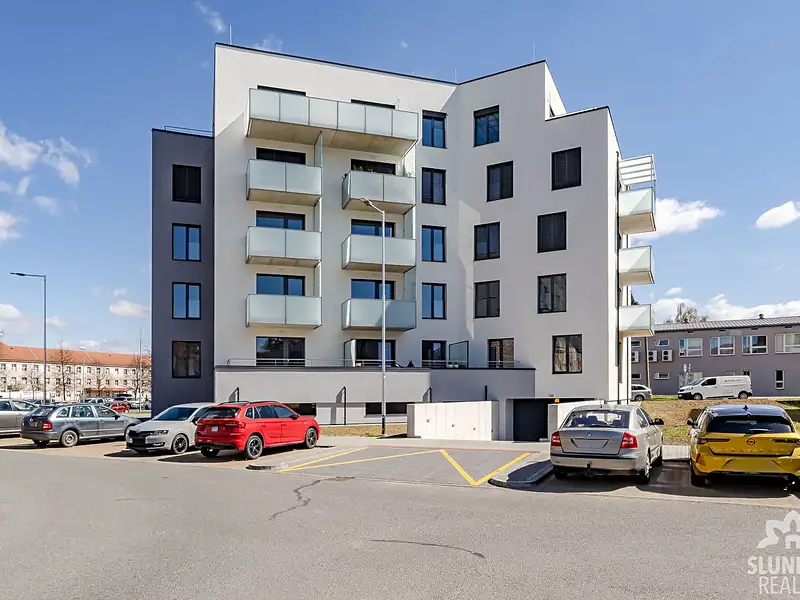 Prodej bytu 4+kk 100 m², Uherské Hradiště – náhled fotky 1