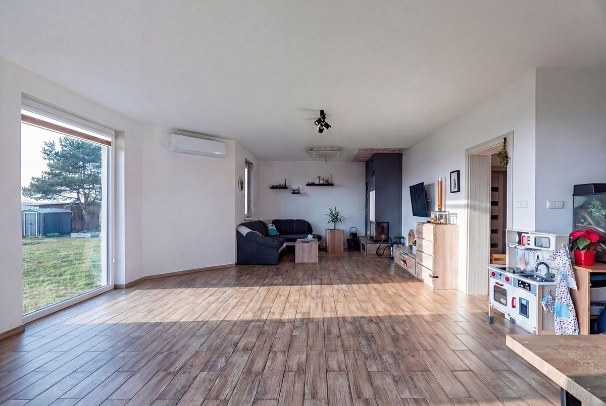 Prodej rodinného domu 140 m², pozemek 827 m² – fotografie 5
