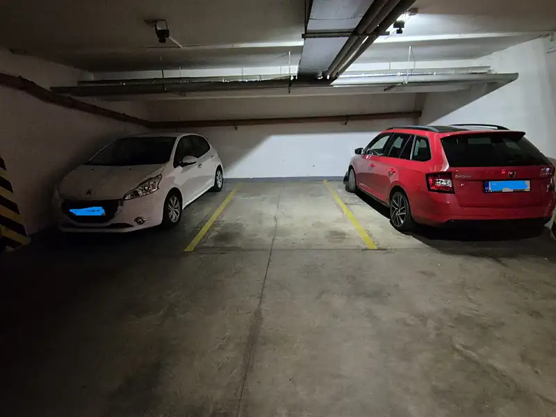 Pronájem garážového stání 22 m², Jihlava – náhled fotky 2