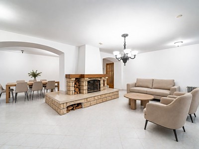 Haus zum Kauf, 923 m² (3 von 28)