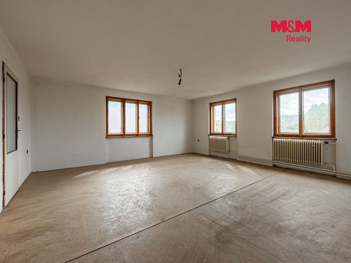 Prodej rodinného domu 155 m², pozemek 818 m² – fotografie 4