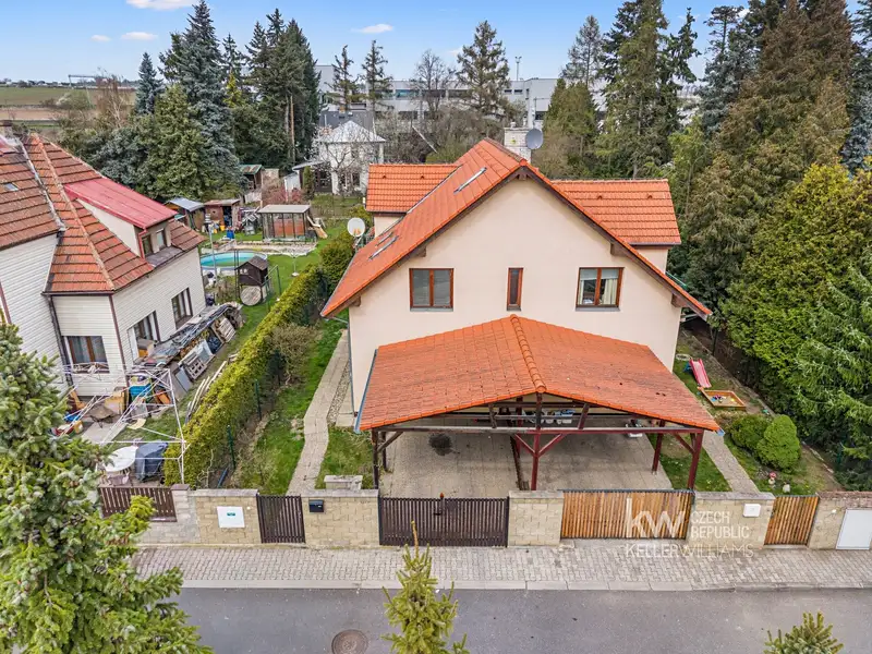 Prodej rodinného domu 121 m², pozemek 388 m², Hostivice – náhled fotky 2