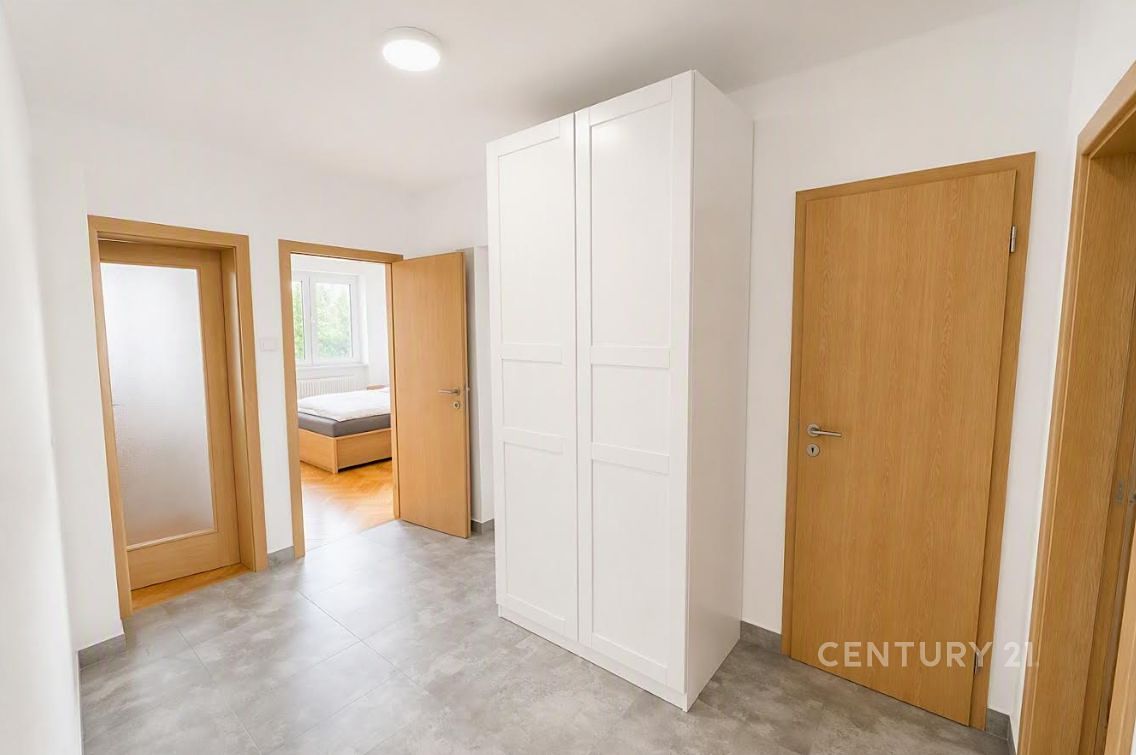 Pronájem bytu 3+kk 75 m² – fotografie 4