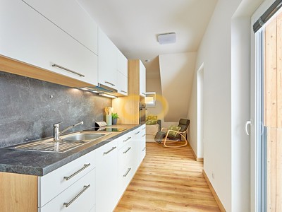 Prodej bytu 1+kk, 33 m² (2 z 21)