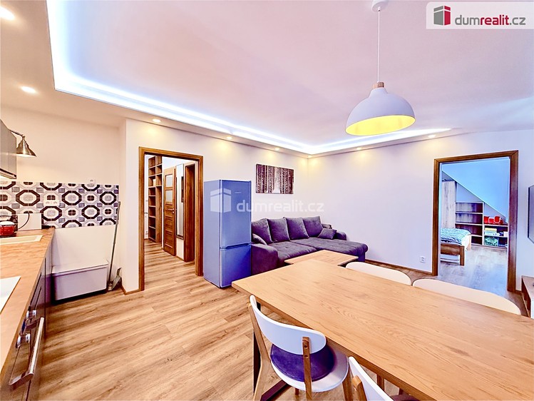 Prodej bytu 3+kk, 60 m² (3 z 28)