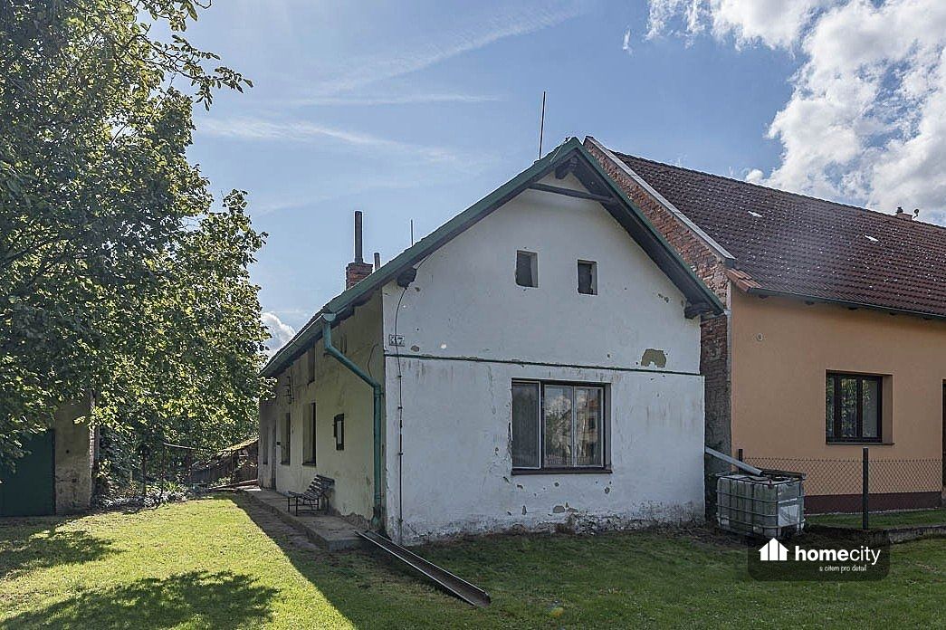 Prodej rodinného domu 90 m², pozemek 864 m²