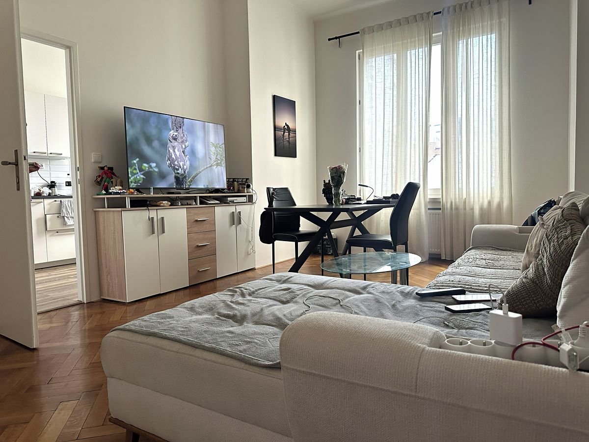 Pronájem bytu 2+1 66 m² – fotografie 3