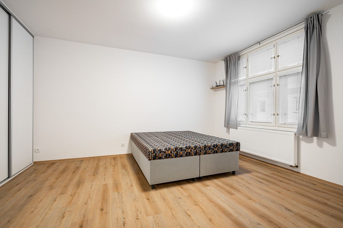 Pronájem bytu 2+kk 60 m² – fotografie 3