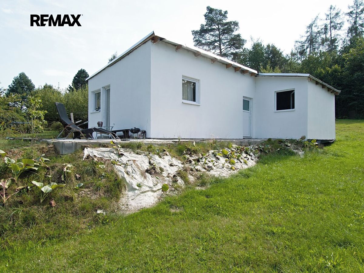 Prodej chaty 63 m², pozemek 843 m², Psáry – fotka 1 z 3