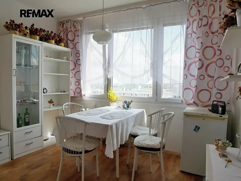 Prodej bytu 4+kk 73 m², Praha – náhled fotky 2