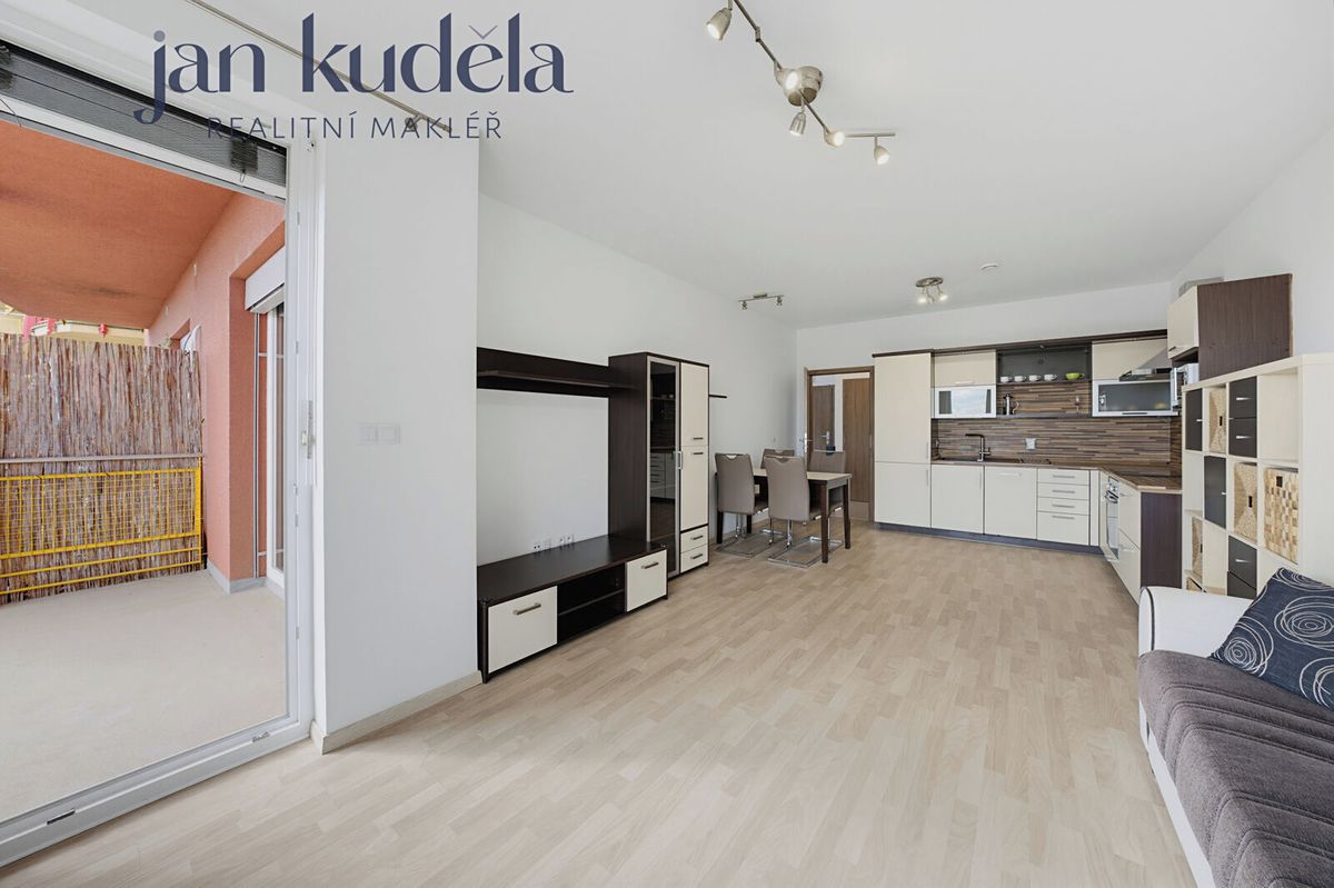 Pronájem bytu 2+kk 59 m² – fotografie 4