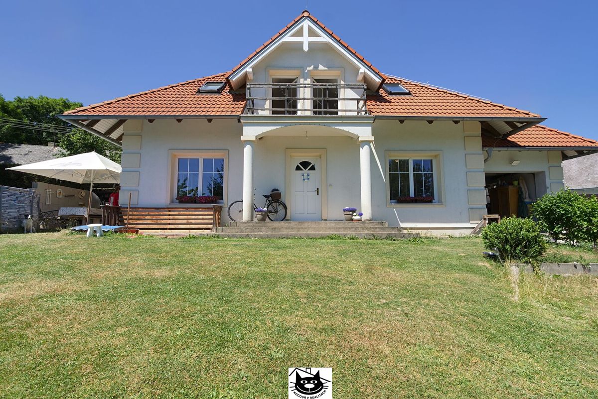 Prodej rodinného domu 169 m², pozemek 1044 m²