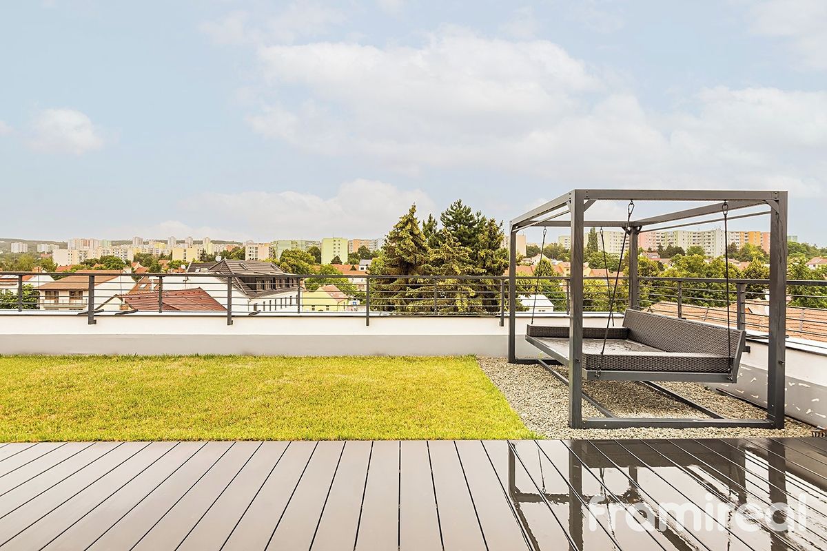 Pronájem bytu 2+kk 58 m² – fotografie 4