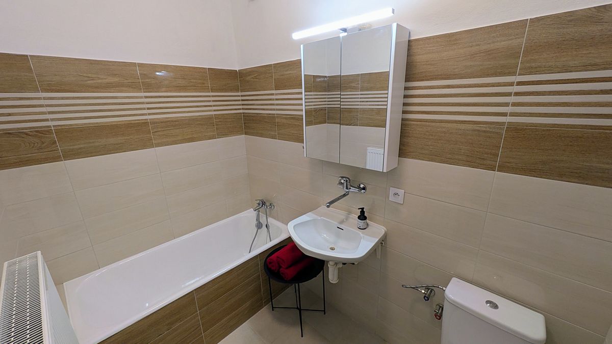 Pronájem bytu 2+kk 63 m² – fotografie 4